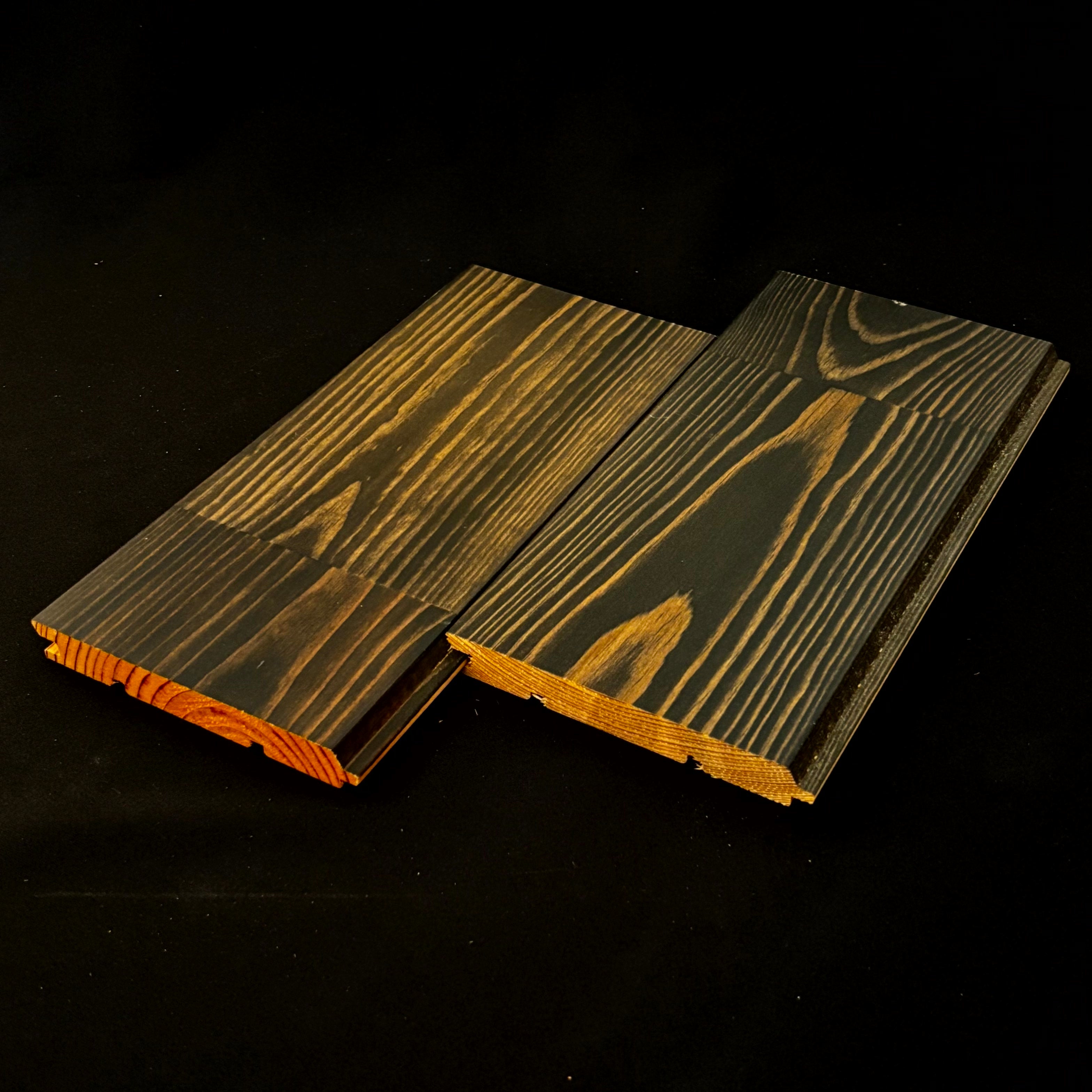 国産赤松　フローリング　上小　ユニ黒ウレタン塗装(1820×152×15)